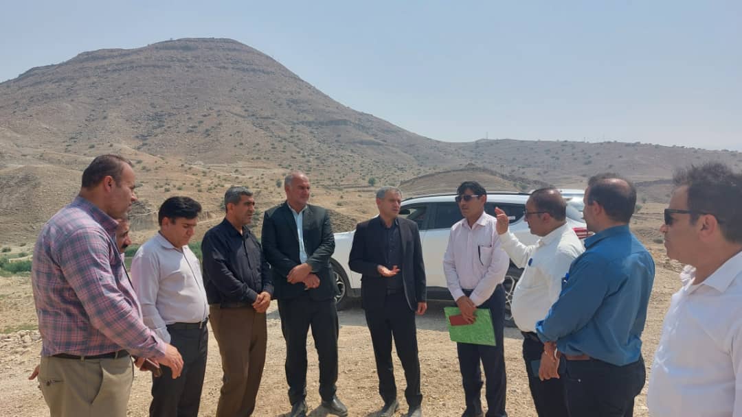 دستور شروع عملیات شبکه داخلی آبیاری تحت‌ فشار اراضی زیردست سد کوهبرد صادر شد