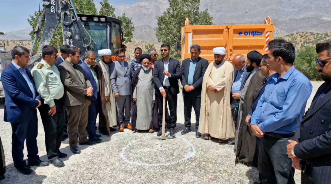 پروژه سایبان آرامستان شهر پاتاوه باهمت جوان نخبه وخیر کهگیلویه وبویراحمدی کلنگ زنی شد