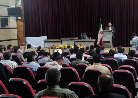 تأکید فرماندار کهگیلویه بر نقش کلیدی دهیاران در توسعه روستاها و ضرورت تشکیل انجمن‌های مردمی/دهیار ناکارآمد باید کنار بروند