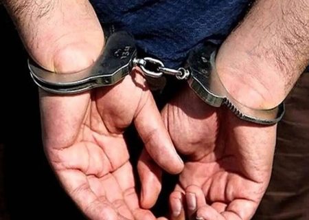 دستبند پلیس بر دستان سارقان اموال عمومی و دوچرخه