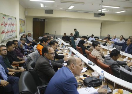 بخشدار مرکزی کهگیلویه از مشکلات ارتباطی، راهداری و زیرساختی گلایه کرد؛ مسئولان استانی پای کار باشند