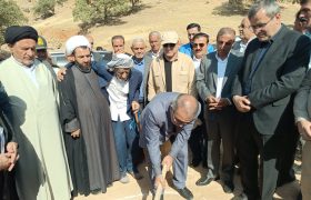 آیین کلنگ زنی و بهسازی راه روستایی دم عباس زیرنا و رو کش آسفالت محور کوه پات جاده اصفهان صورت گرفت