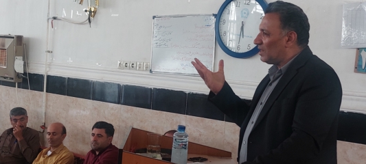 خدمت به مردم اولویت اصلی است/پیگیری مشکلات محله گلزار با جدیت دنبال می‌شود