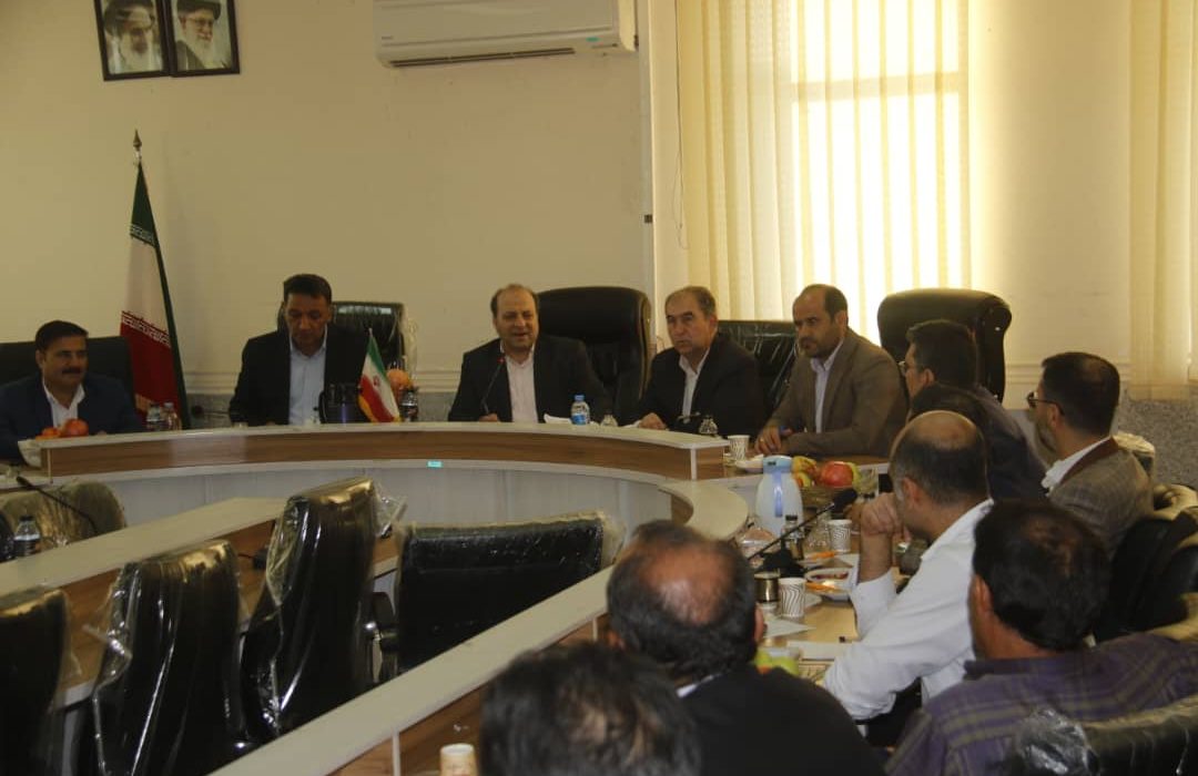 توسعه اقتصادی و جذب سرمایه، محور اصلی نشست فرماندار با گروه سرمایه‌گذاری شستا در کهگیلویه / برنامه‌ریزی برای بهره‌برداری عملیاتی از ظرفیت‌های چهار شهرستان کهگیلویه، لنده ، چرام و بهمئی