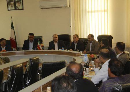 توسعه اقتصادی و جذب سرمایه، محور اصلی نشست فرماندار با گروه سرمایه‌گذاری شستا در کهگیلویه / برنامه‌ریزی برای بهره‌برداری عملیاتی از ظرفیت‌های چهار شهرستان کهگیلویه، لنده ، چرام و بهمئی