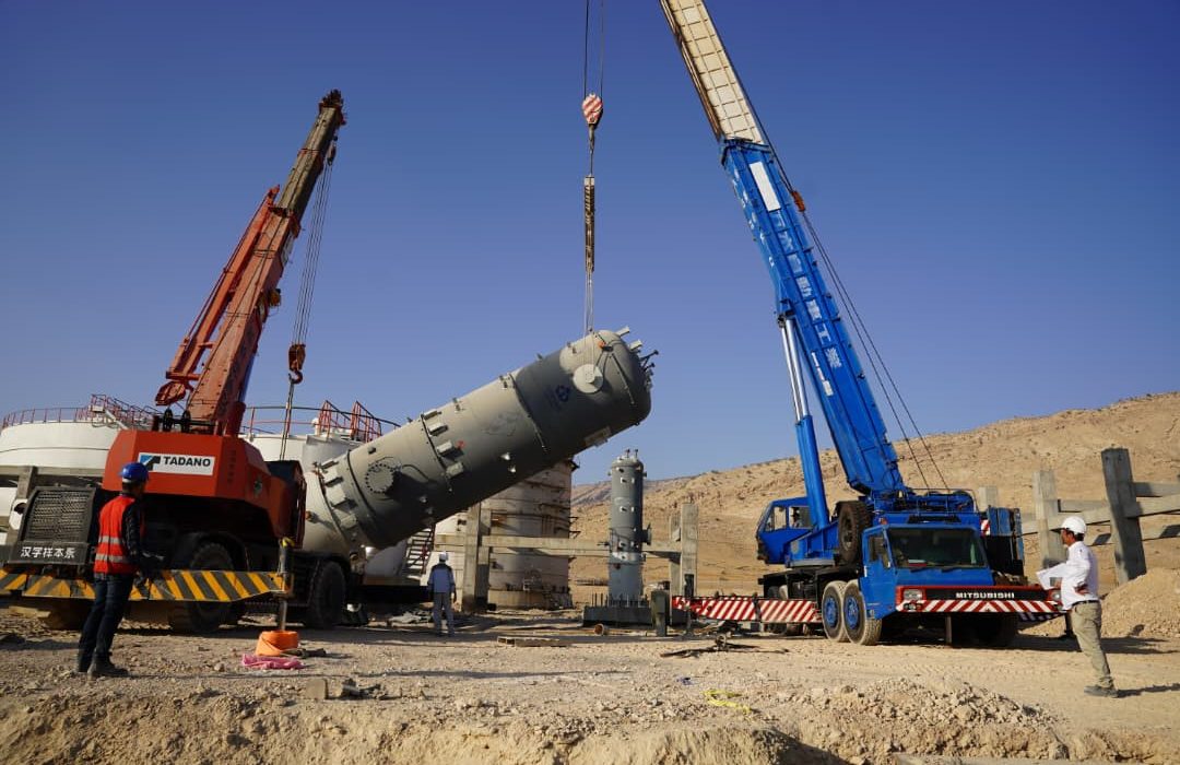 نصب موفقیت‌آمیز درام‌های ۱۱۰ تنی در پتروشیمی دهدشت