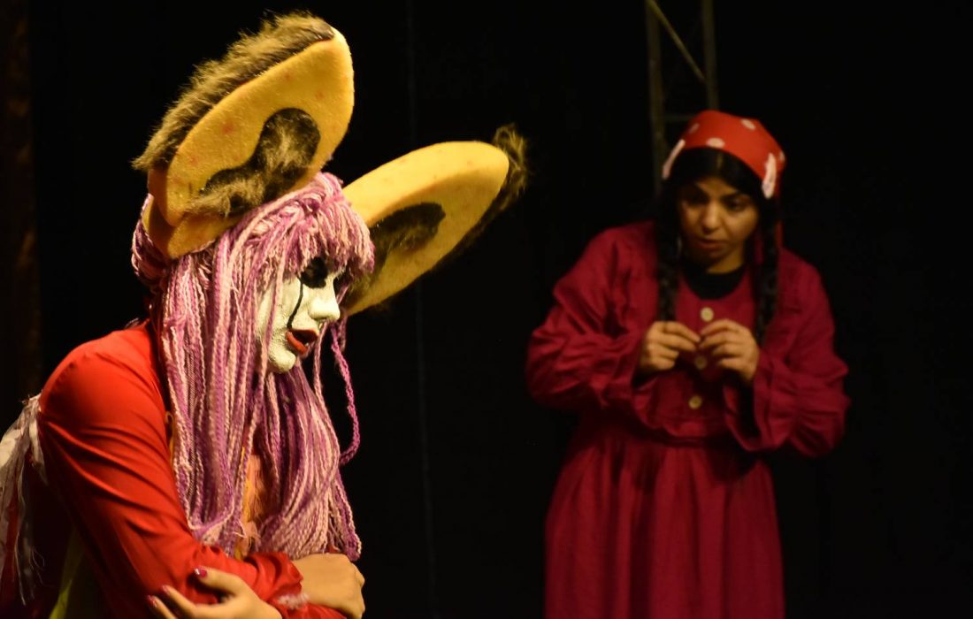 مهران کشاورز: دومین روز جشنواره تئاتر خلیج فارس با استقبال خوب مخاطبان به پایان رسید+ تصاویر