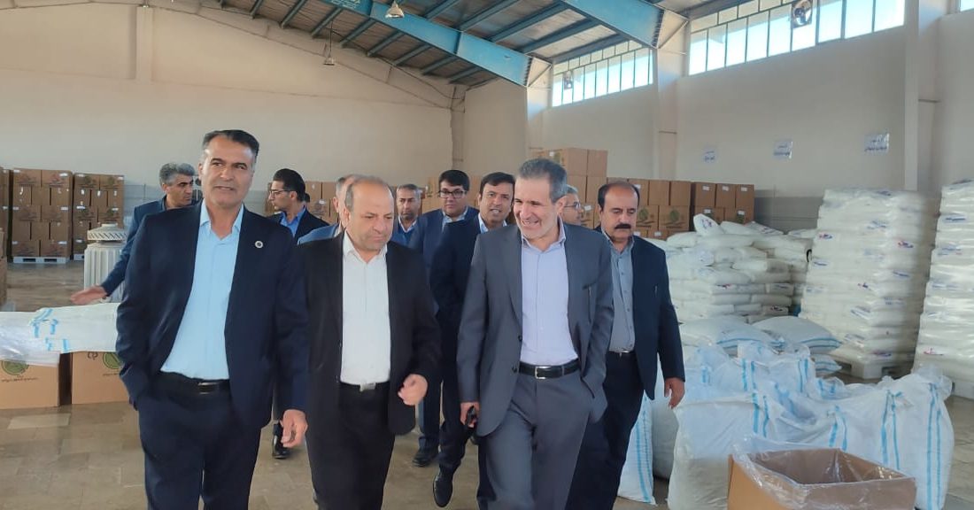 حضور معاون وزير صمت در شهرك صنعتي ياسوج ۳ و بازديد از واحدهاي توليدي/ پيگيري توسعه زيرساختهاي صنعتي و مشكلات بخش توليد