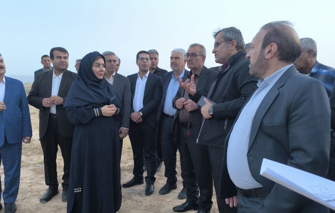تأکید استاندار بر تعیین تکلیف سریع زمین بیمارستان دهدشت / انتقاد فرماندار کهگیلویه از روند کند معاونت توسعه برنامه ریزی در پیگیری زیرساخت‌ها
